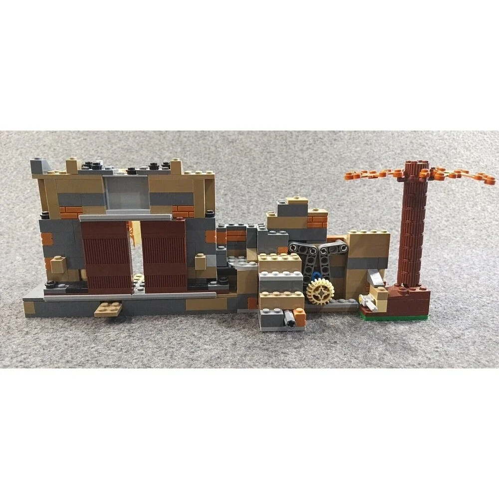 LEGO Star Wars: BattlBe on Takodana (75139) Fully Functional Castle - Incomplete